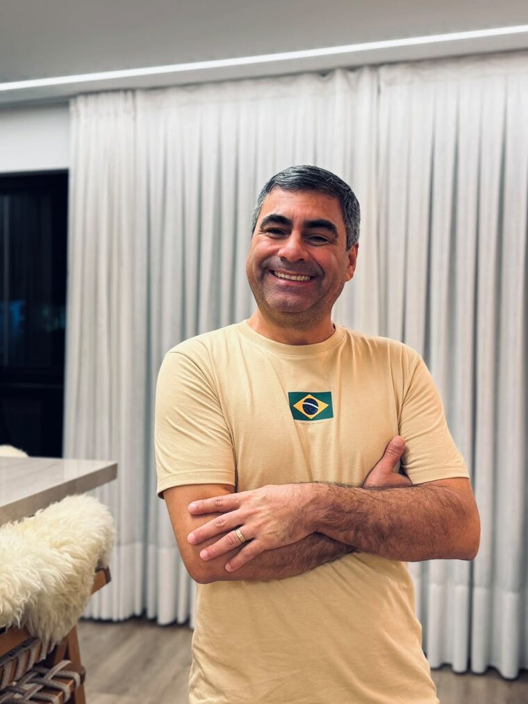 Coleção Jesus Rei do Brasil — versão unissex, frente