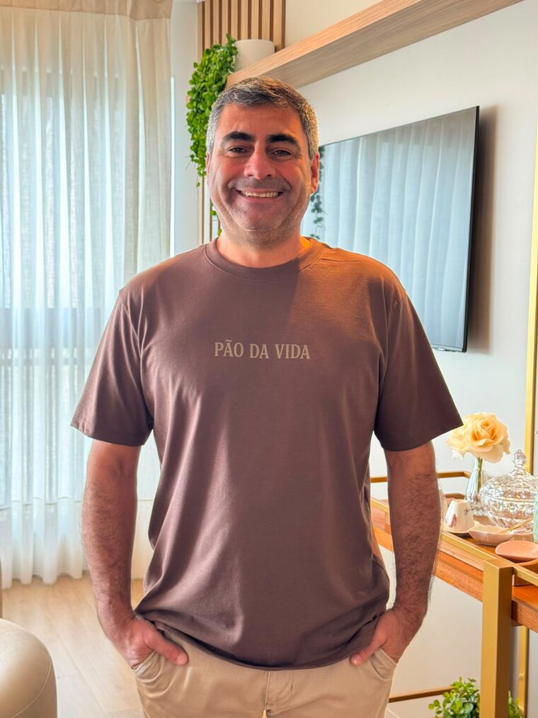 Coleção Pão da Vida — versão unissex, frente
