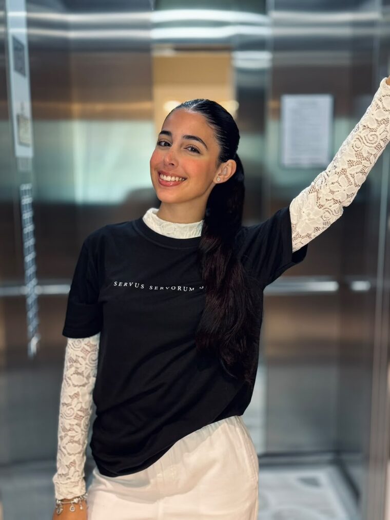 Coleção Papa Leão XIV — frente, outro ângulo